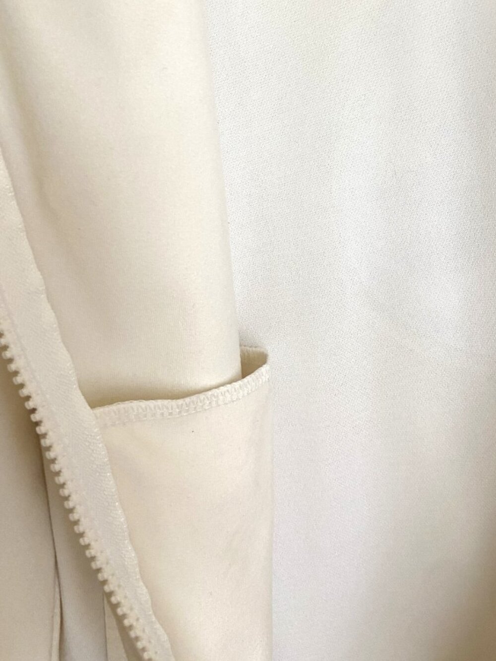 Old Navy Full Zip Stand Collar performance jacket white gold lotus embroidery - Picture 8 of 8